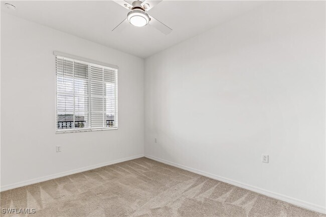 Foto del edificio - 43030 Greenway Blvd