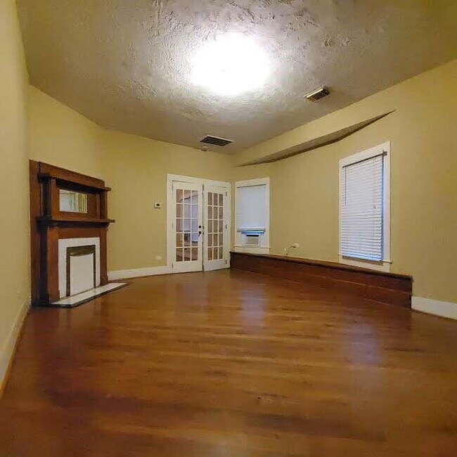 Building Photo - 202 Edgewood St