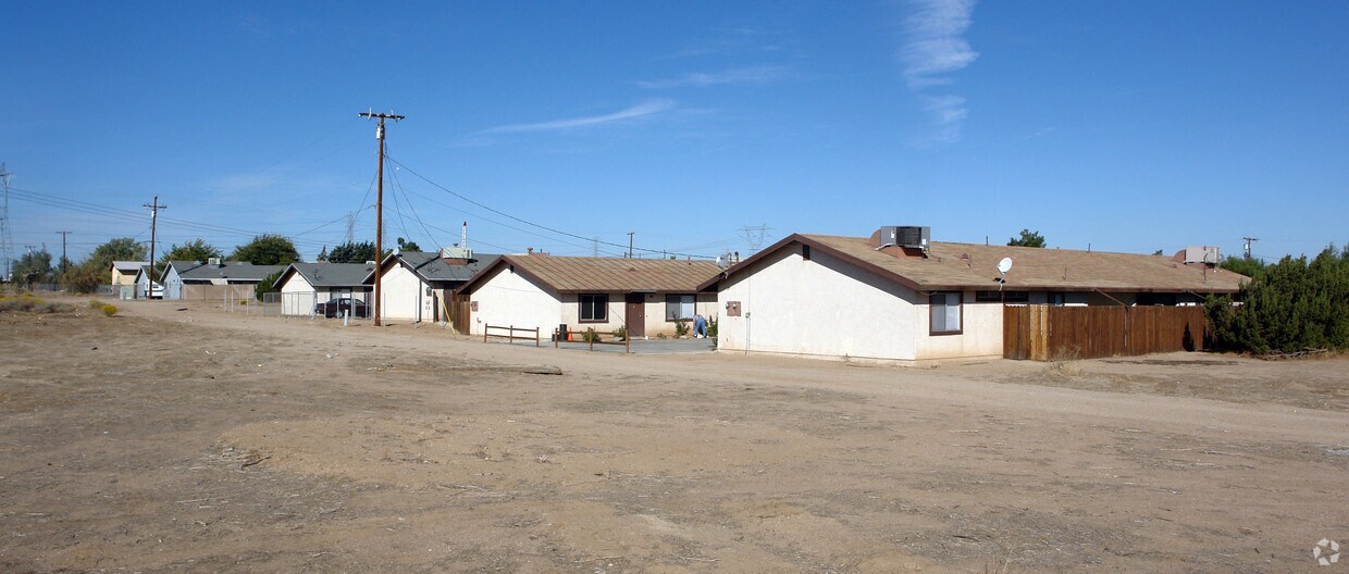 Building Photo - 14025 Juniper St