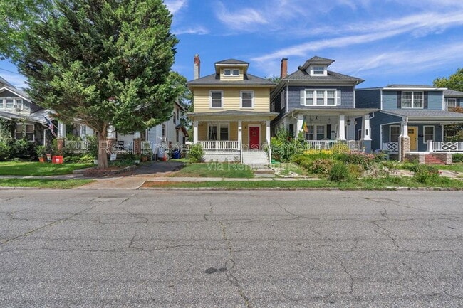 Photo - 4511 Newport Ave House