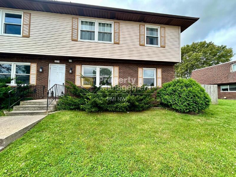 Primary Photo - 5831 Creekview Ct W