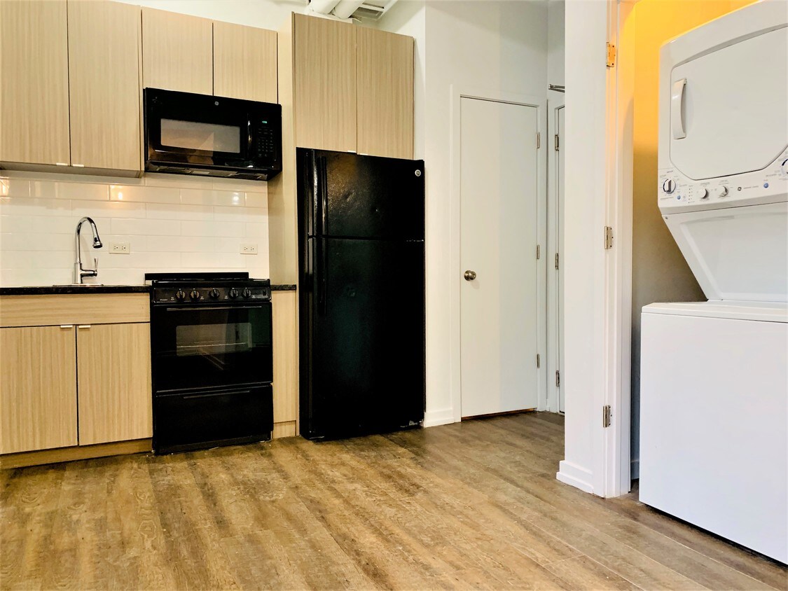 Foto principal - 5718 N Winthrop Ave