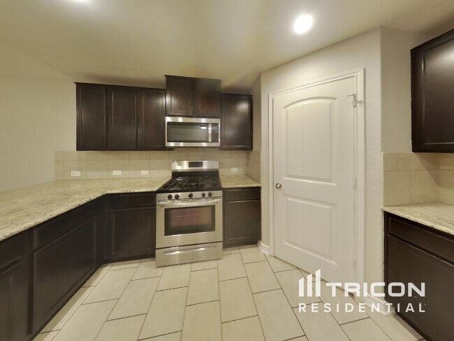 Building Photo - 2835 Sunset Bend