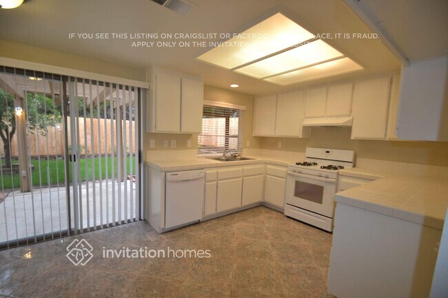 Foto del edificio - 36257 St Raphael Dr