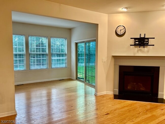 Foto del edificio - 5 Albert Ct