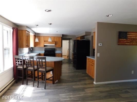 Building Photo - 4 br, 2.5 bath House - 12 Hubbard Hill Rd