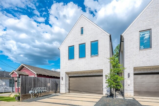 Building Photo - 1514 Laird St
