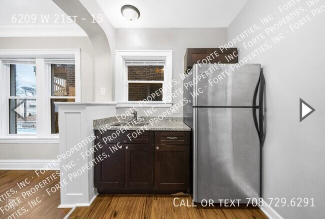 Building Photo - 6209 W 21st Pl