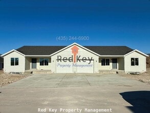 Building Photo - 294 E 600 N