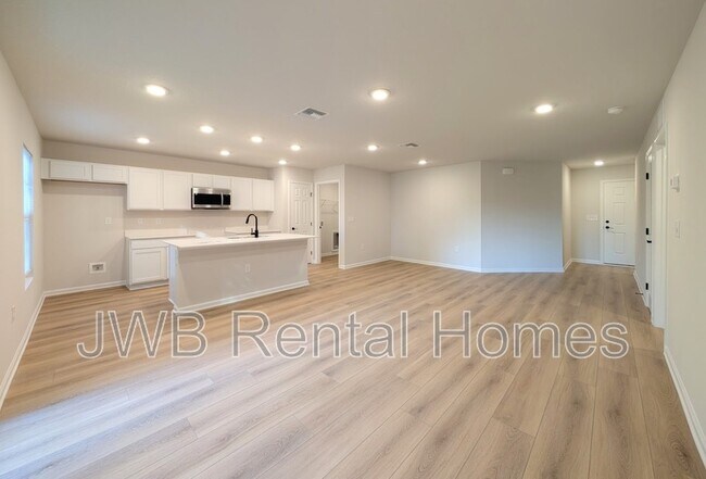 Building Photo - 5434 Chenango Blvd