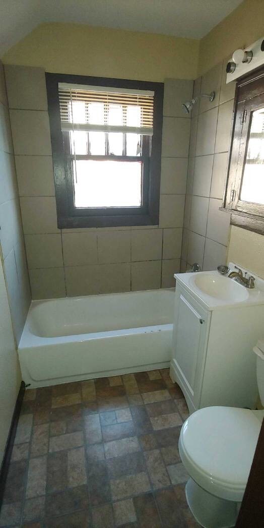Foto del edificio - 3033 Elmwood Ave
