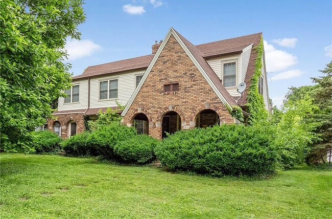 Photo - 1514 Kessler Blvd E Dr House