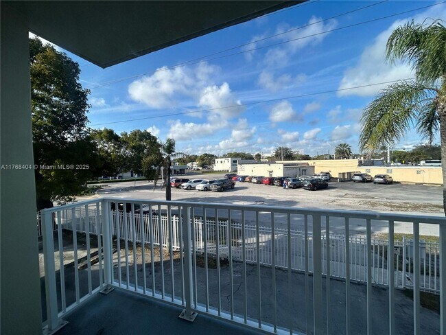 Foto del edificio - 12890 NE 8th Ave