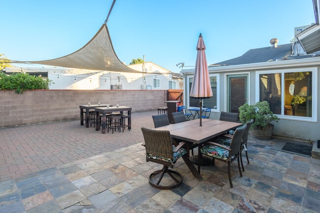 Building Photo - 16641 Gilmore St