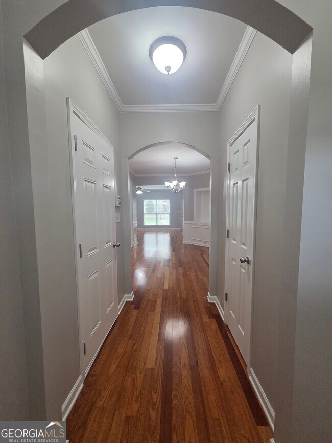 Foto del edificio - 2720 Beynon Ln NE