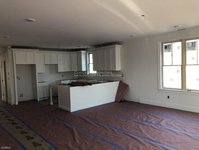 Building Photo - 2731-2735 Washington St