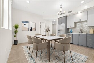 Building Photo - Elle at Westchester