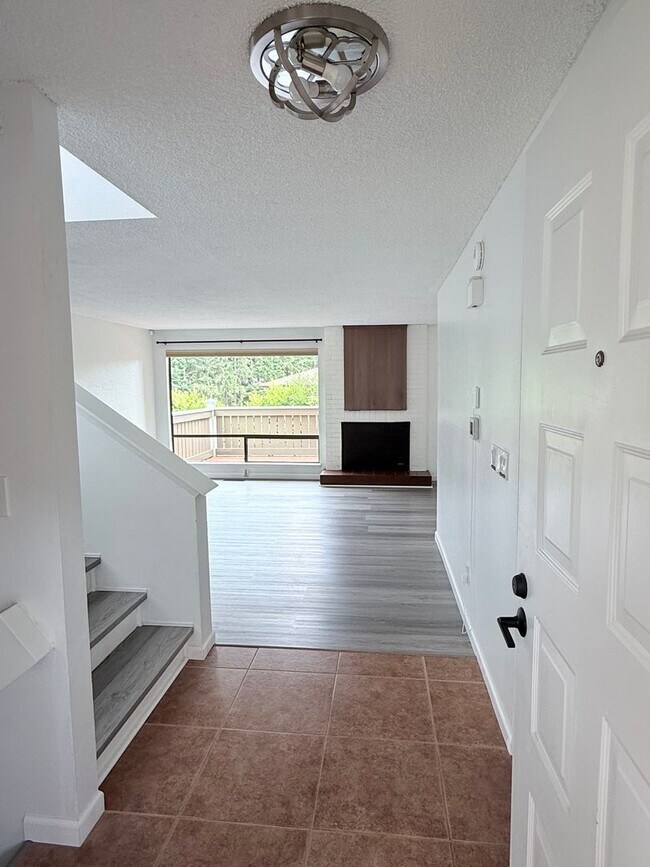 Foto del edificio - Charming 3-Bed Condo in Quail Run | Pool, ...