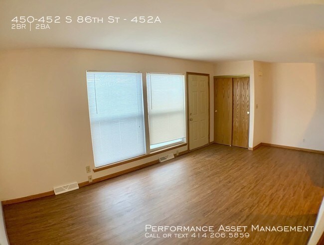 Foto del edificio - 450-452 S 86th St