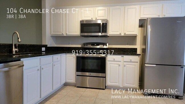 Foto del edificio - 104 Chandler Chase Ct