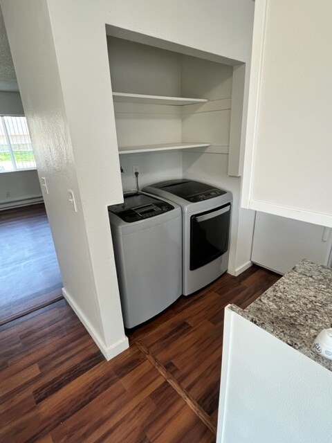 Foto del edificio - 2305 E Hartson Ave