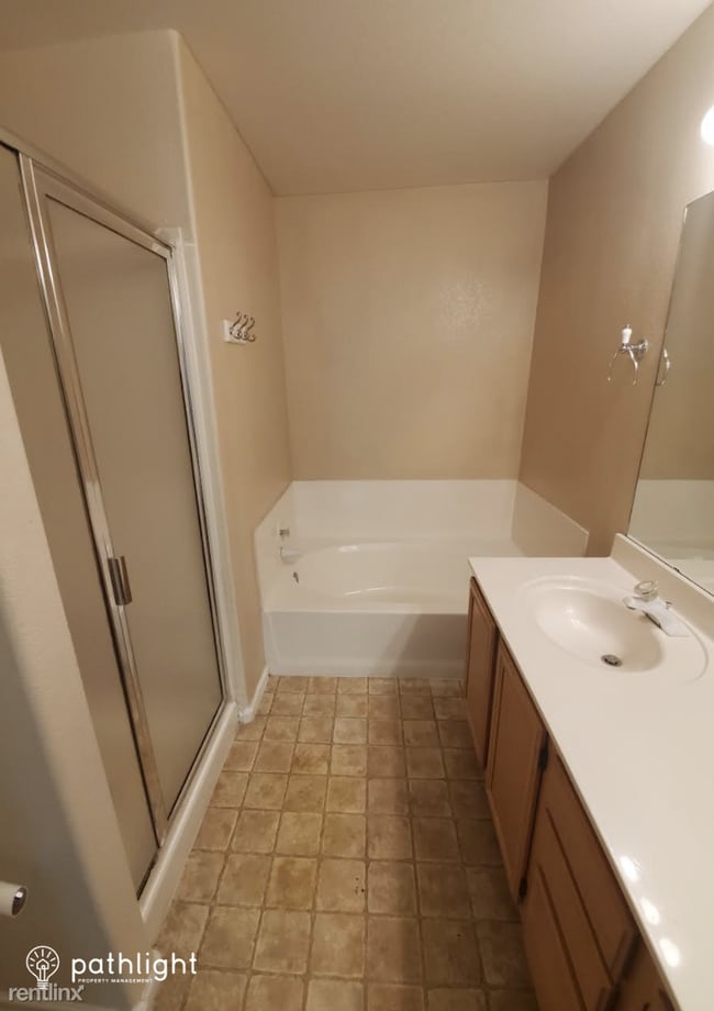 Building Photo - 3 br, 2.5 bath House - 818 Sack Drive UNIT