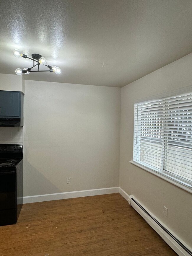 Foto del edificio - Newly Renovated First Floor One Bedroom Un...