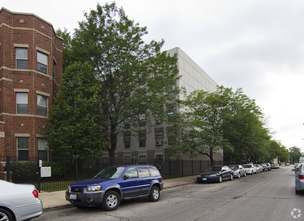 Foto del edificio - Corcoran Place Apartments - 62 & Over