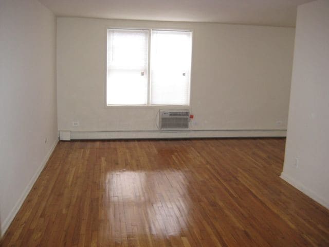 Building Photo - 8625 Van Wyck Expy