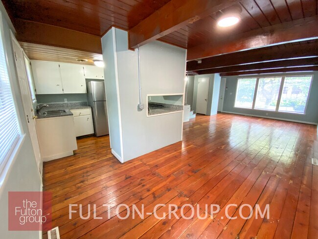 Foto del edificio - 902 Maybelle St NE