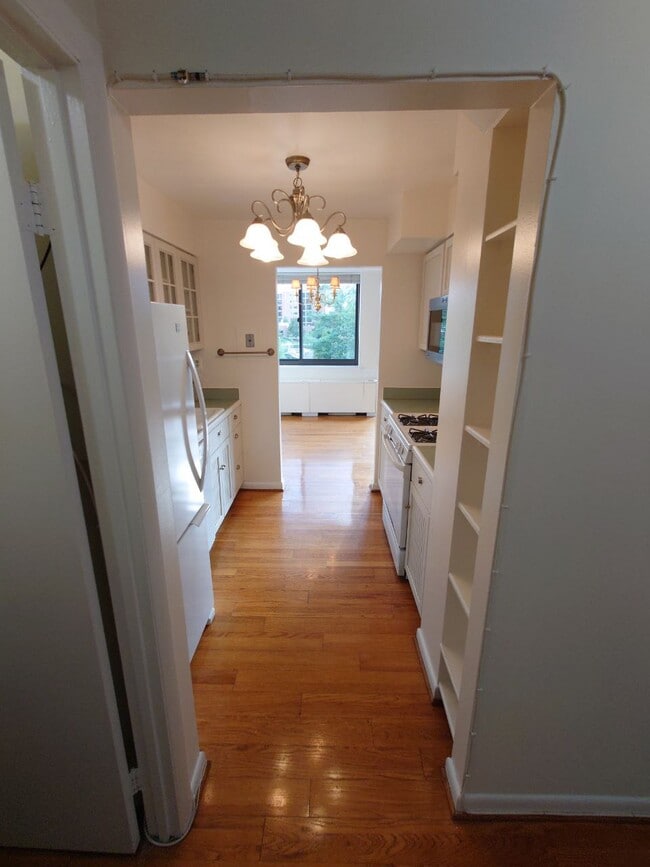 Foto del edificio - 600 Roosevelt Blvd