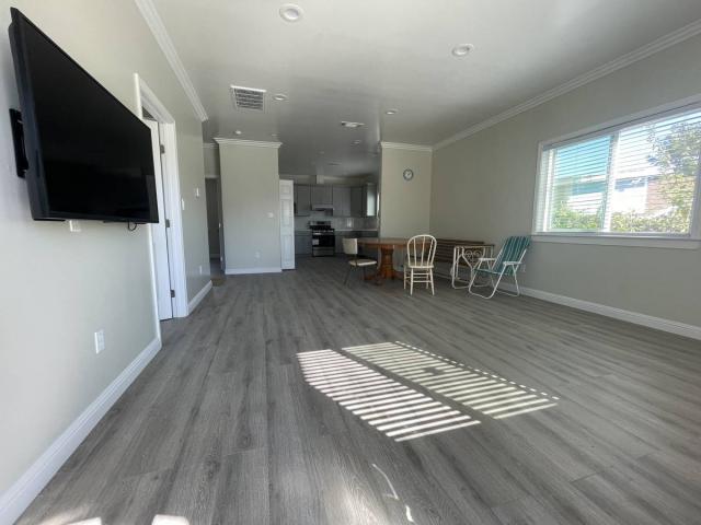 Building Photo - 2 bedroom in Oakland CA 94619