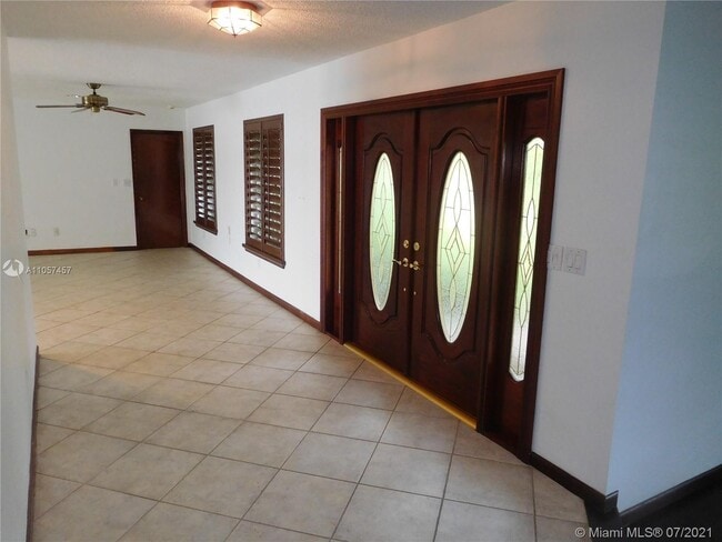 Building Photo - 8230 SW 48th St