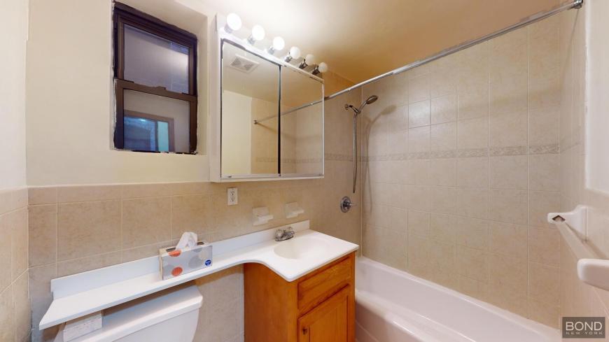 Foto del edificio - 1 bedroom in NEW YORK NY 10019
