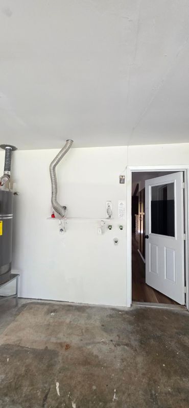 Foto del edificio - 8443 Gulfwood Ln