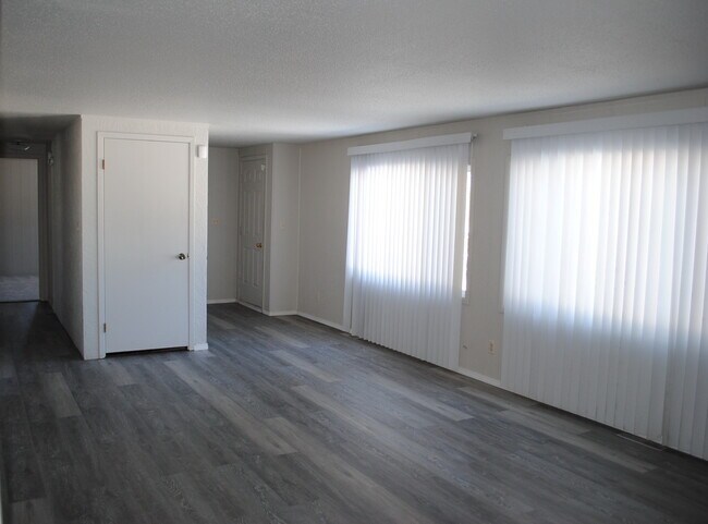 Foto del edificio - 2320 N Ellicott Hwy