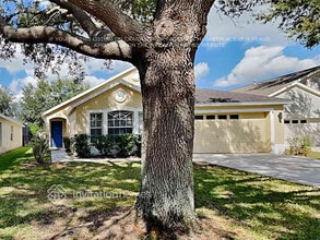 Building Photo - 6416 Bridgecrest Dr