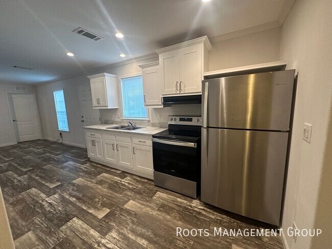 Building Photo - Home Available to Lease - Apply Today!