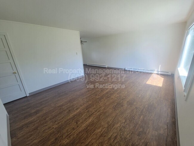 Foto del edificio - 1418 Mahan Ave