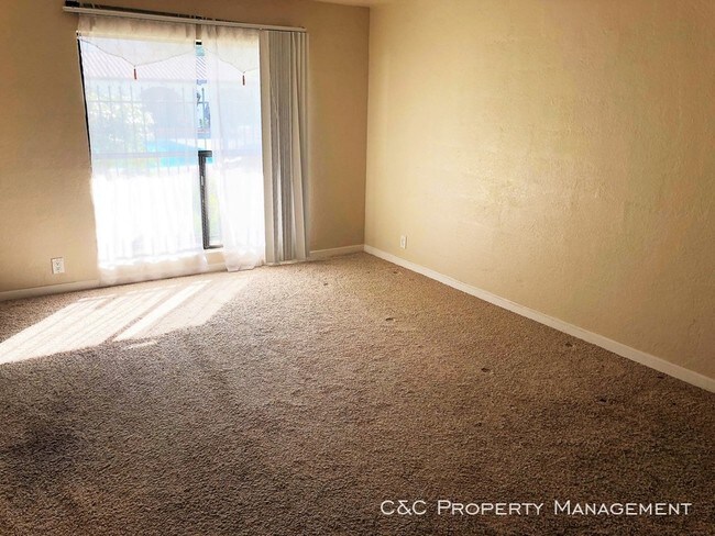 Building Photo - Spacious 2 bedroom Condo in Monterey