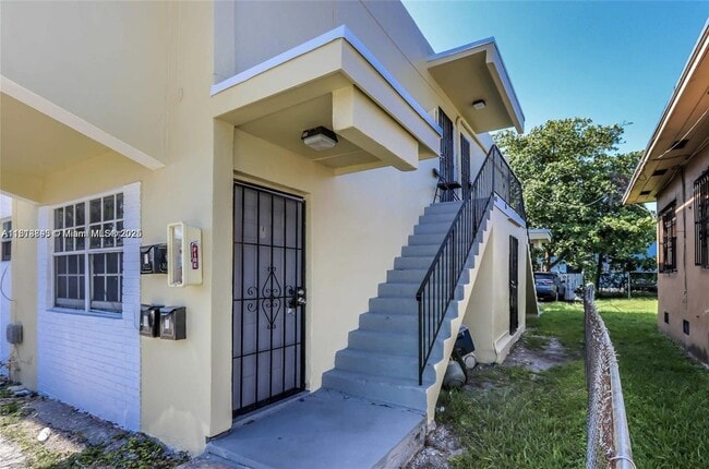 Foto del edificio - 2300 Superior St