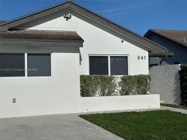 Foto del edificio - 541 SW 89th Ct