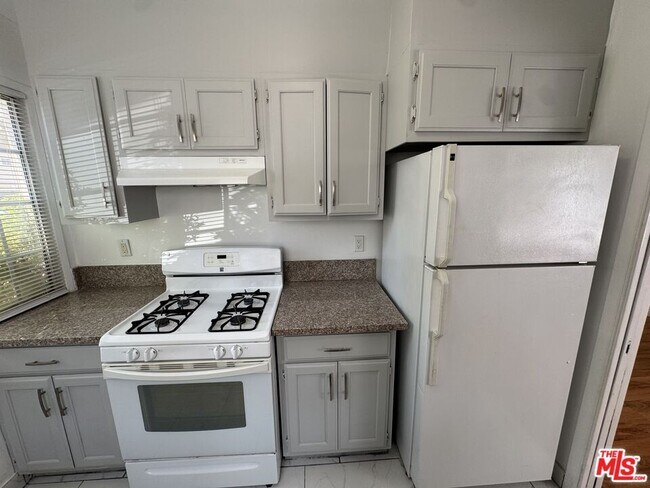 Foto del edificio - 1142 S Bedford St