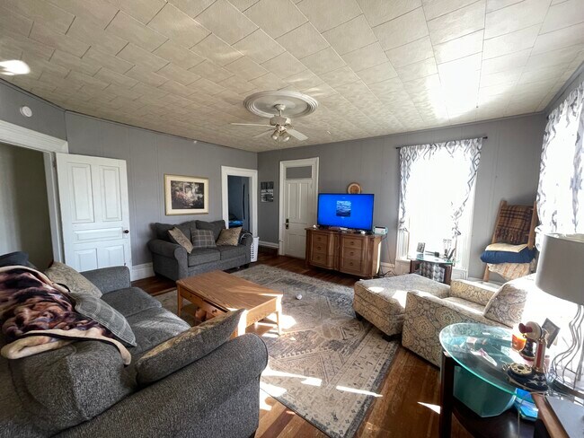 Foto del edificio - 2765 Clifford Rd