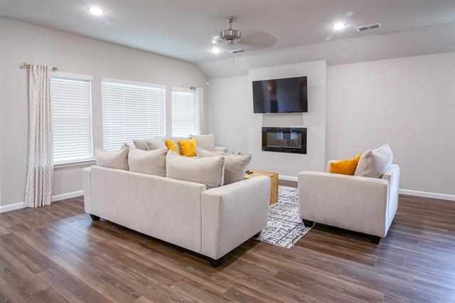 Foto del edificio - 4718 Buttonbush Dr