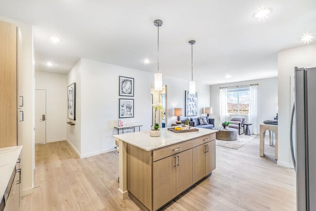 Building Photo - Parq at Camino