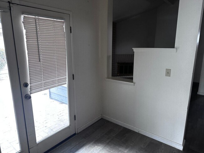 Foto del edificio - 7131 Hanover Cir