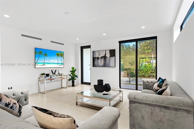 Foto del edificio - 2572 NE 182nd Terrace