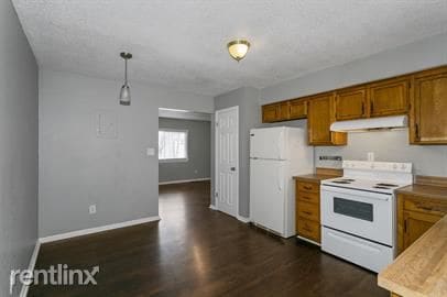 Building Photo - 2 br, 1 bath 4plex - 1229 West Hayward Ave...