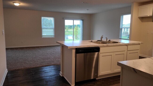 Building Photo - 27 Jarama Cir